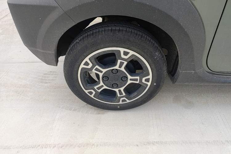 Used Geely Galaxy Panda 2025 210km Panda Rider Right Rear Wheel Hub