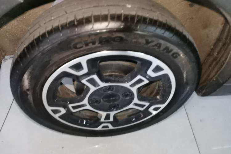 Used Geely Galaxy Panda 2025 210km Panda Rider Right Rear Wheel Hub