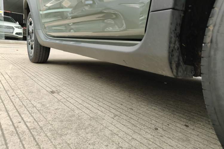 Used Geely Galaxy Panda 2025 210km Panda Rider Right Side Sill