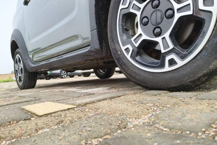 Used Geely Galaxy Panda 2025 210km Panda Rider Right Side Sill