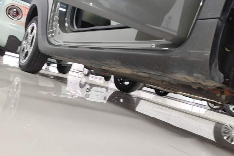 Used Geely Galaxy Panda 2025 210km Panda Rider Right Side Sill