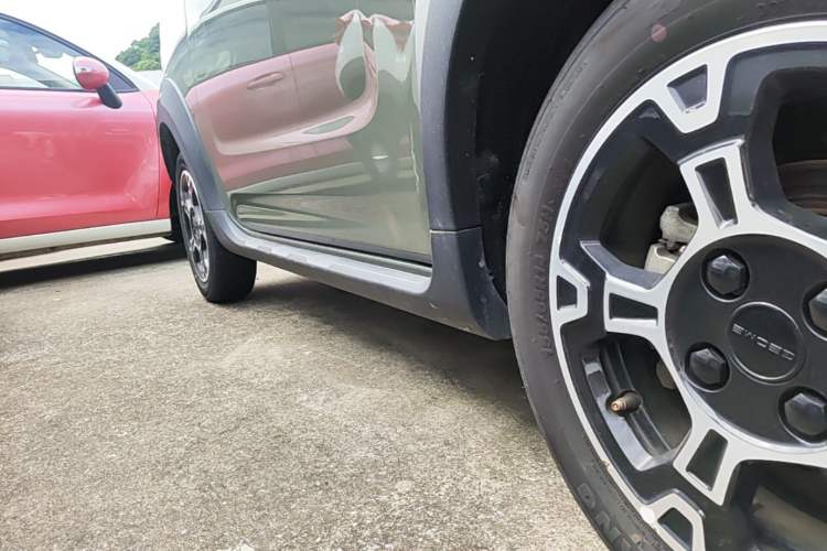 Used Geely Galaxy Panda 2025 210km Panda Rider Right Side Sill