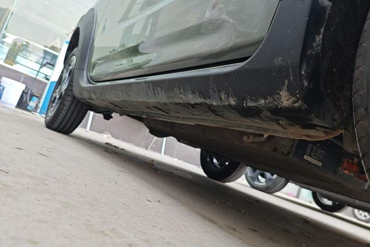 Used Geely Galaxy Panda 2025 210km Panda Rider Right Side Sill