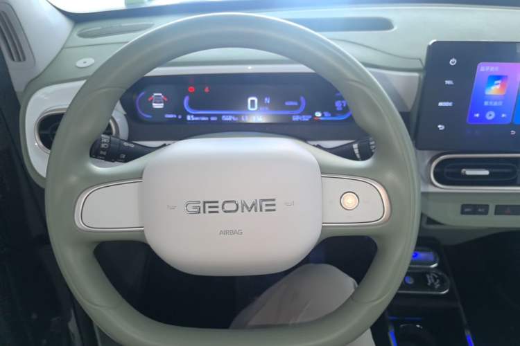 Used Geely Galaxy Panda 2025 210km Panda Rider Steering Wheel