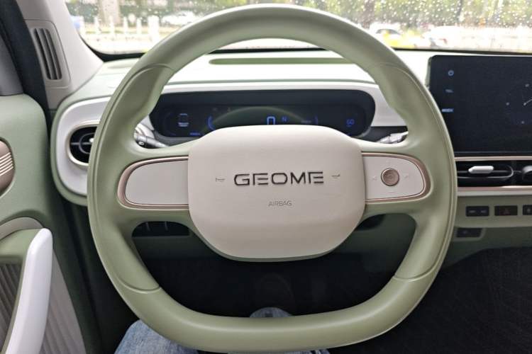 Used Geely Galaxy Panda 2025 210km Panda Rider Steering Wheel