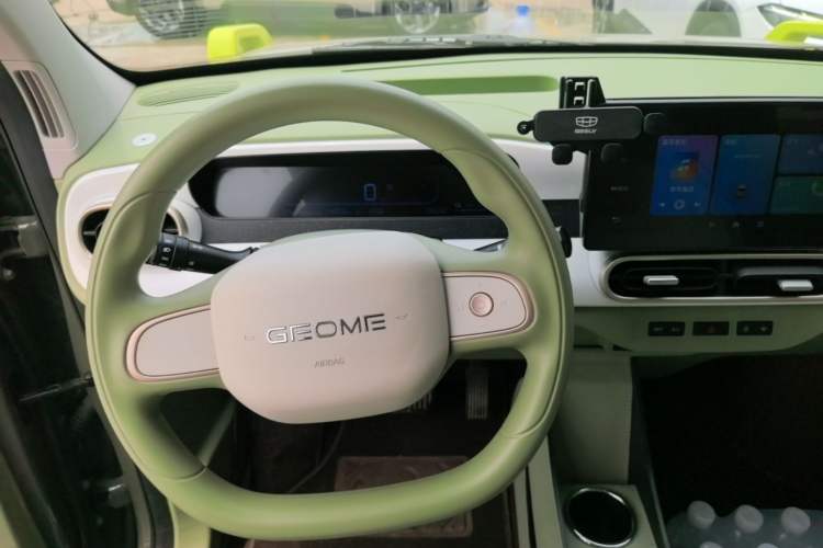 Used Geely Galaxy Panda 2025 210km Panda Rider Steering Wheel