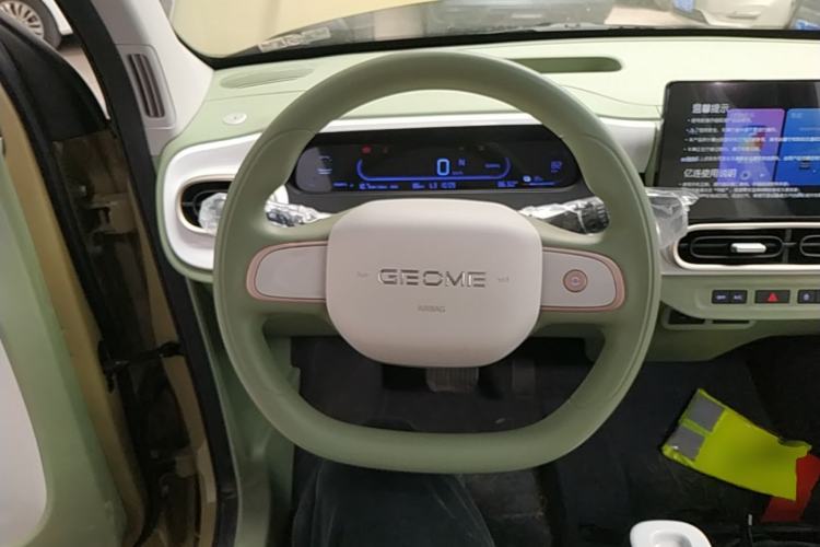 Used Geely Galaxy Panda 2025 210km Panda Rider Steering Wheel