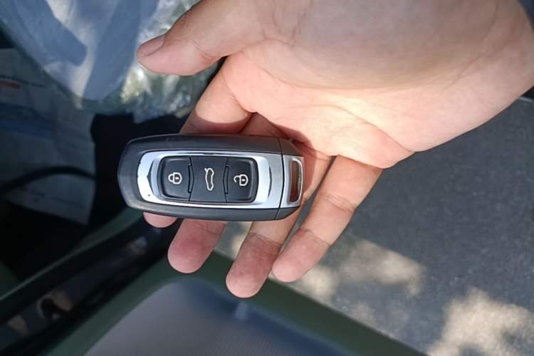Used Geely Galaxy Panda 2025 210km Panda Rider Vehicle Key