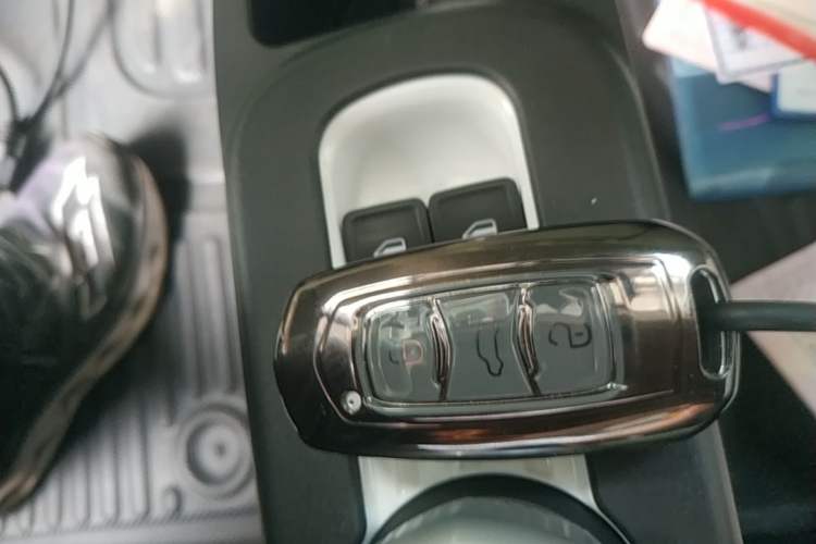 Used Geely Galaxy Panda 2025 210km Panda Rider Vehicle Key