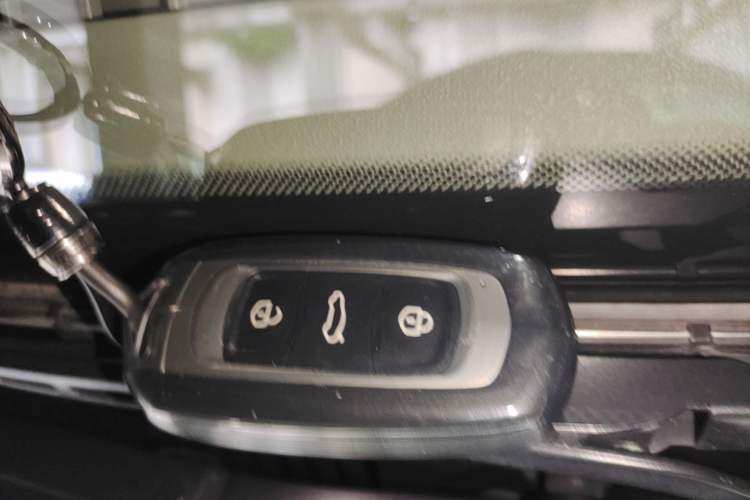 Used Geely Galaxy Panda 2025 210km Panda Rider Vehicle Key