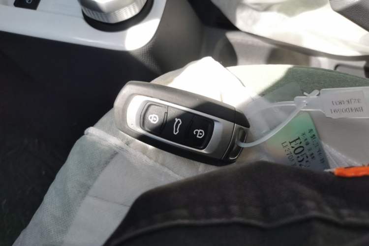 Used Geely Galaxy Panda 2025 210km Panda Rider Vehicle Key