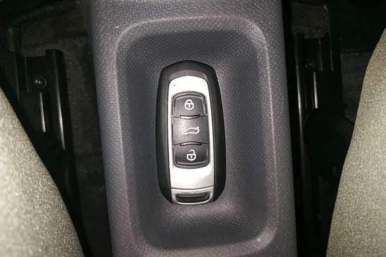 Used Geely Galaxy Panda 2025 210km Panda Rider Vehicle Key