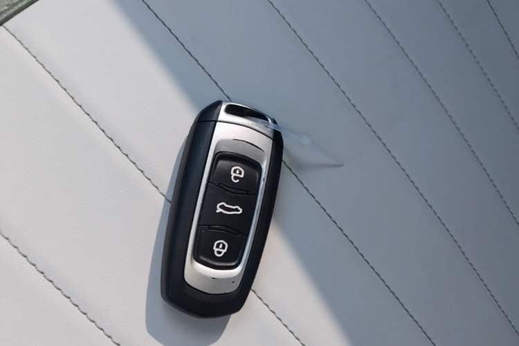 Used Geely Galaxy Panda 2025 210km Panda Rider Vehicle Key