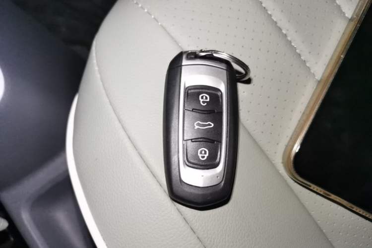 Used Geely Galaxy Panda 2025 210km Panda Rider Vehicle Key