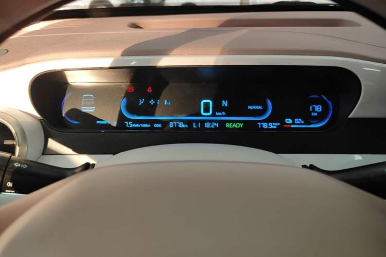 Used Geely Galaxy Panda 2025 210 km – Yuanqi Bear Instrument Cluster