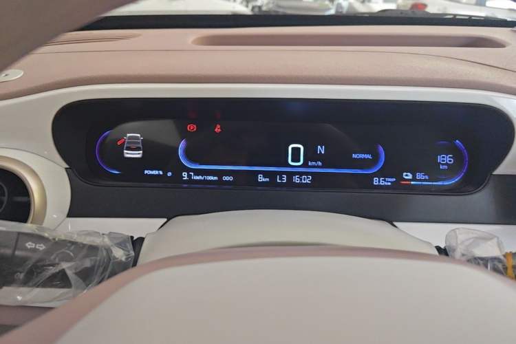 Used Geely Galaxy Panda 2025 210 km – Yuanqi Bear Instrument Cluster