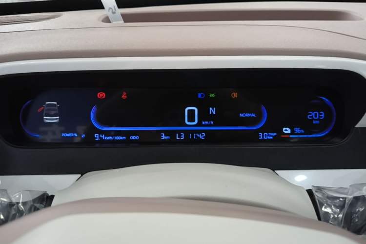 Used Geely Galaxy Panda 2025 210 km – Yuanqi Bear Instrument Cluster