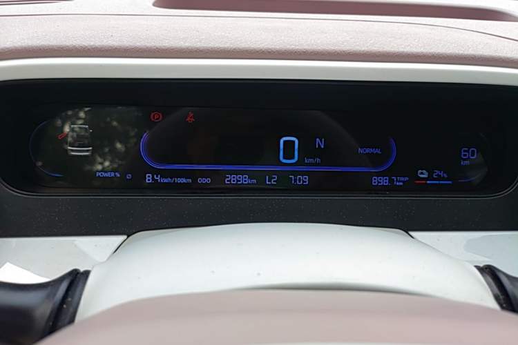 Used Geely Galaxy Panda 2025 210 km – Yuanqi Bear Instrument Cluster