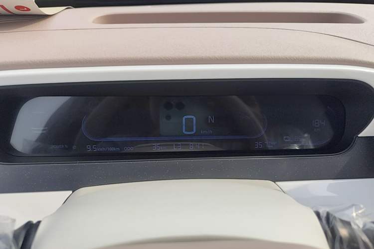 Used Geely Galaxy Panda 2025 210 km – Yuanqi Bear Instrument Cluster