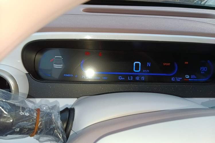 Used Geely Galaxy Panda 2025 210 km – Yuanqi Bear Instrument Cluster