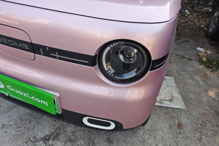 Used Geely Galaxy Panda 2025 210 km – Yuanqi Bear Left Front Headlight