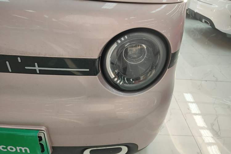 Used Geely Galaxy Panda 2025 210 km – Yuanqi Bear Left Front Headlight