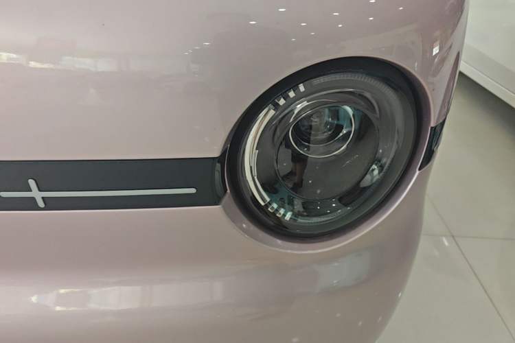 Used Geely Galaxy Panda 2025 210 km – Yuanqi Bear Left Front Headlight