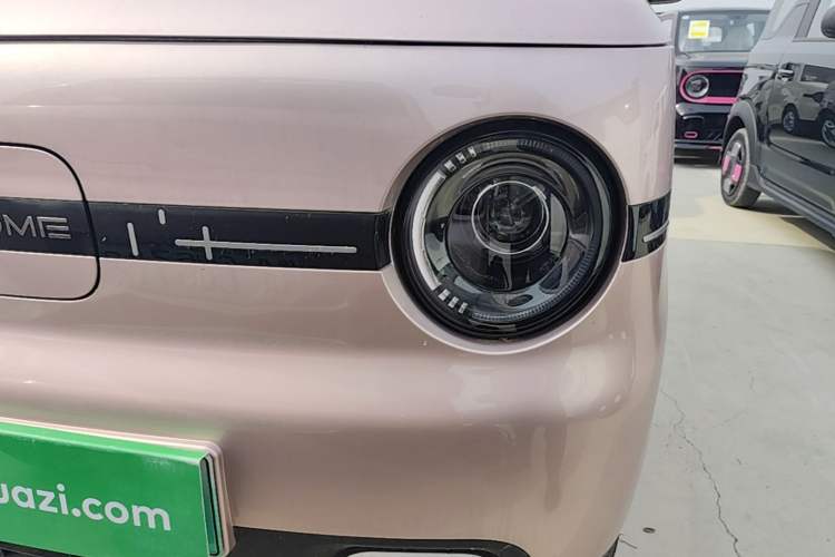 Used Geely Galaxy Panda 2025 210 km – Yuanqi Bear Left Front Headlight