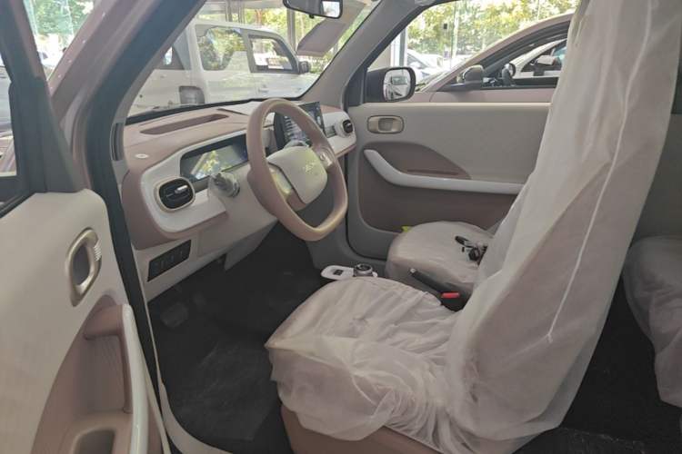 Used Geely Galaxy Panda 2025 210 km – Yuanqi Bear Left Front Seat