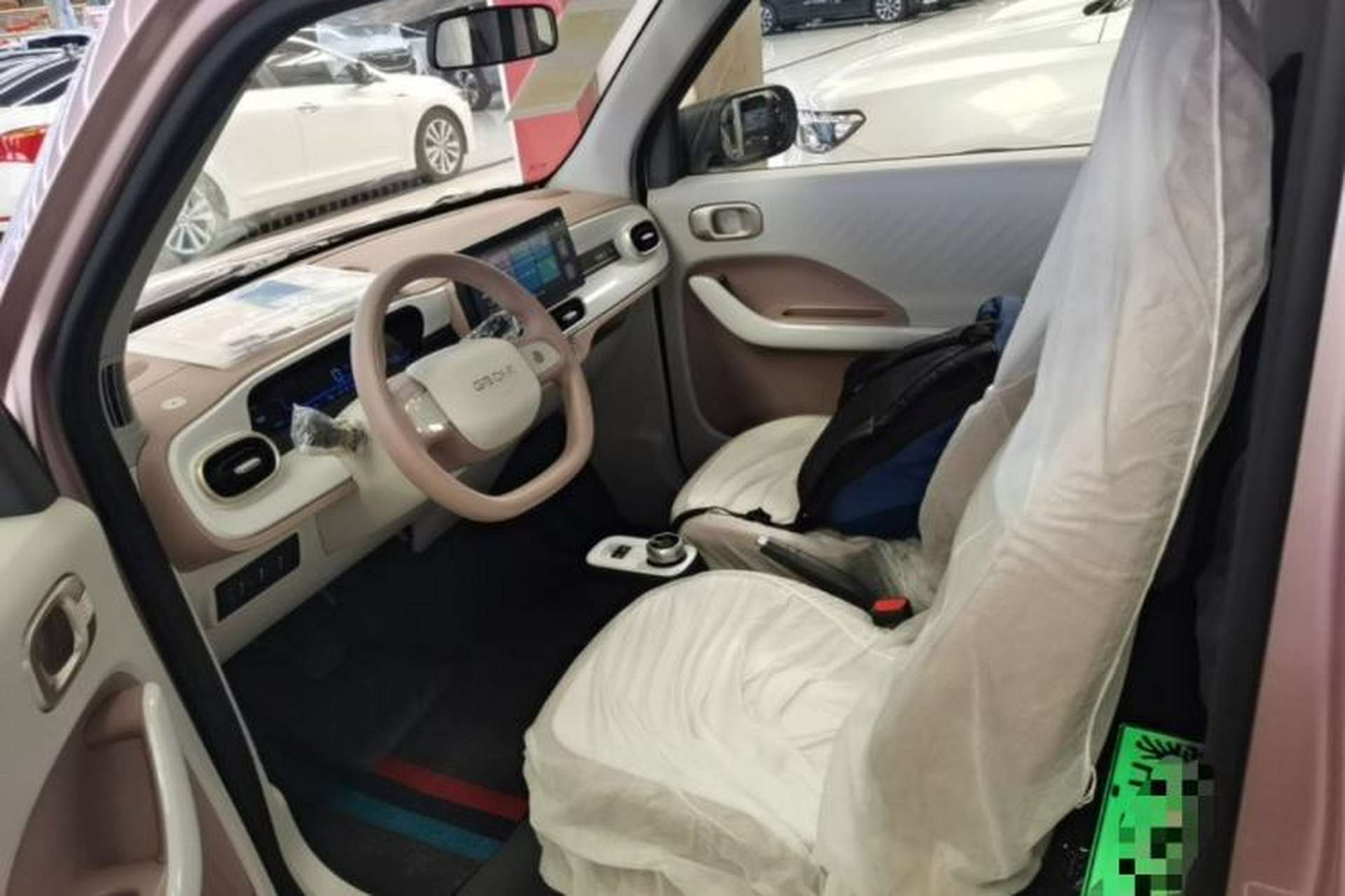 Used Geely Galaxy Panda 2025 210 km – Yuanqi Bear Left Front Seat