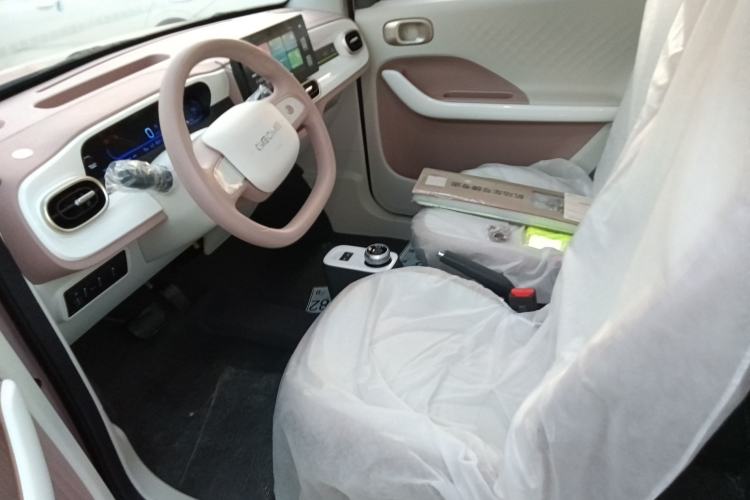 Used Geely Galaxy Panda 2025 210 km – Yuanqi Bear Left Front Seat