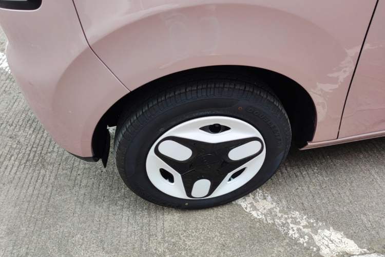 Used Geely Galaxy Panda 2025 210 km – Yuanqi Bear Left Front Wheel Hub
