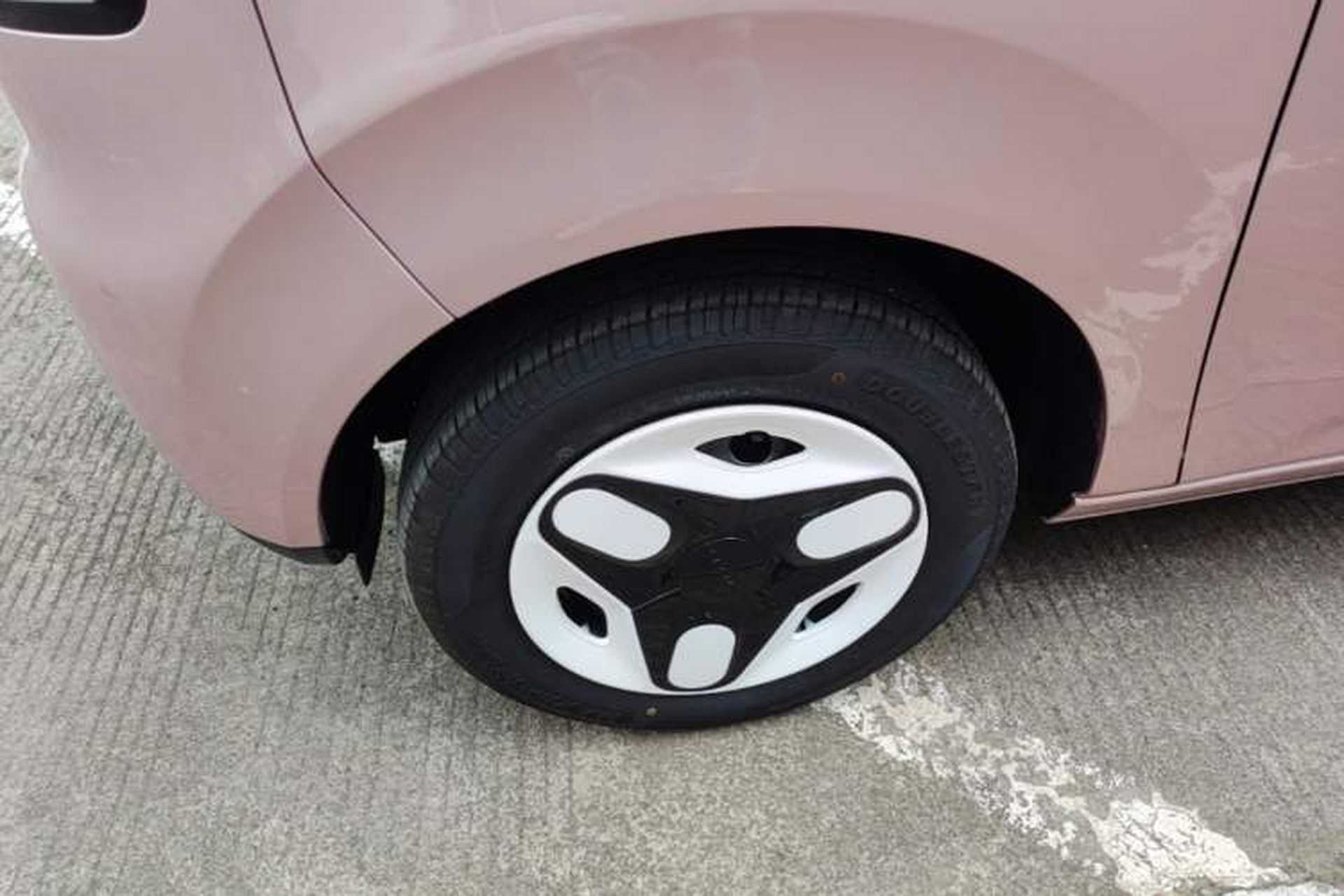Used Geely Galaxy Panda 2025 210 km – Yuanqi Bear Left Front Wheel Hub