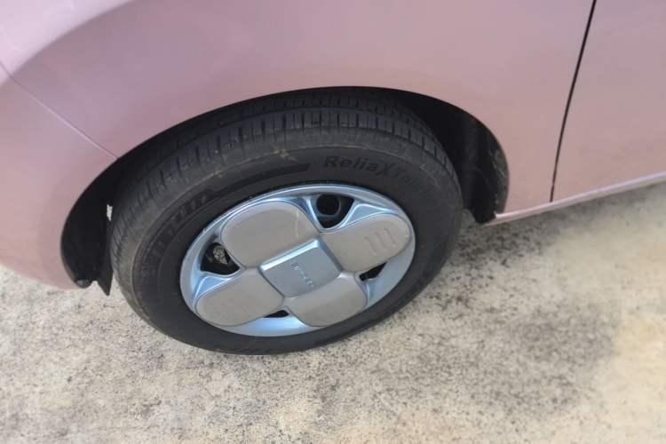 Used Geely Galaxy Panda 2025 210 km – Yuanqi Bear Left Front Wheel Hub