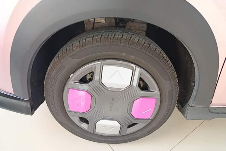 Used Geely Galaxy Panda 2025 210km Panda Kart Left Front Wheel Hub