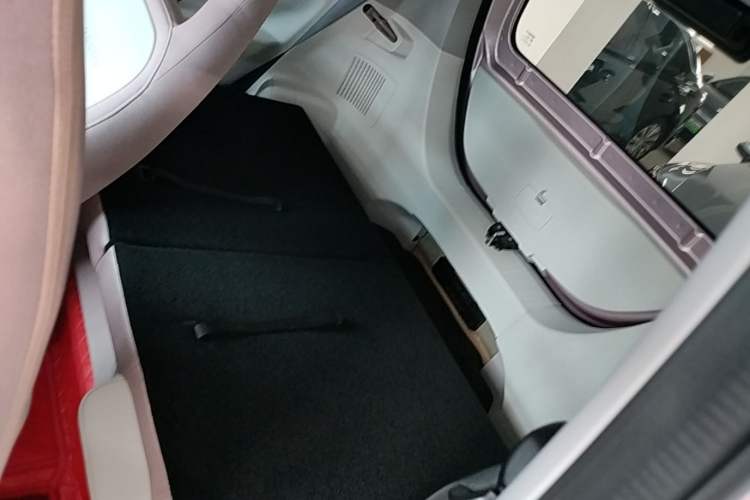 Used Geely Galaxy Panda 2025 210km Panda Kart Left Rear Seat