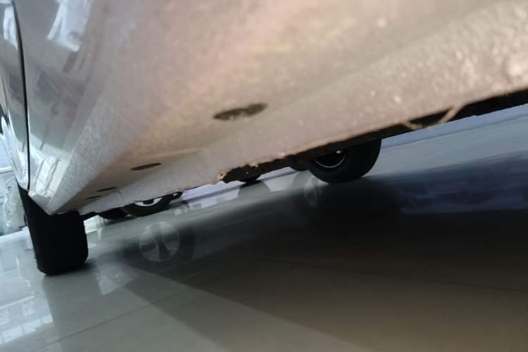 Used Geely Galaxy Panda 2025 210 km – Yuanqi Bear Left Side Sill