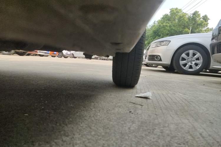 Used Geely Galaxy Panda 2025 210 km – Yuanqi Bear Left Side Sill