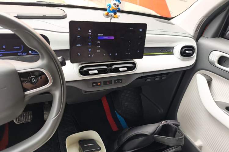 Used Geely Galaxy Panda 2025 210km Panda Rider Audio And AC Panel