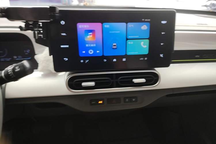 Used Geely Galaxy Panda 2025 210km Panda Rider Audio And AC Panel