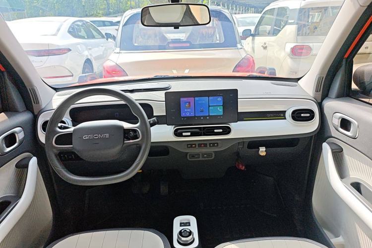 Used Geely Galaxy Panda 2025 210km Panda Rider Center Console