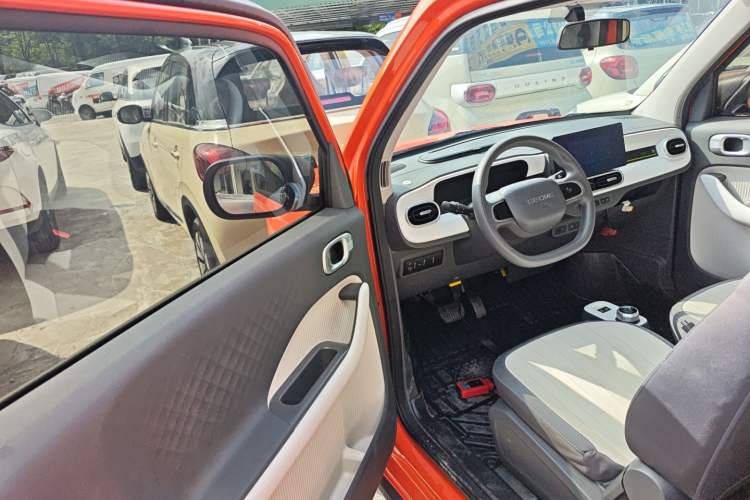 Used Geely Galaxy Panda 2025 210km Panda Rider Driver Seat