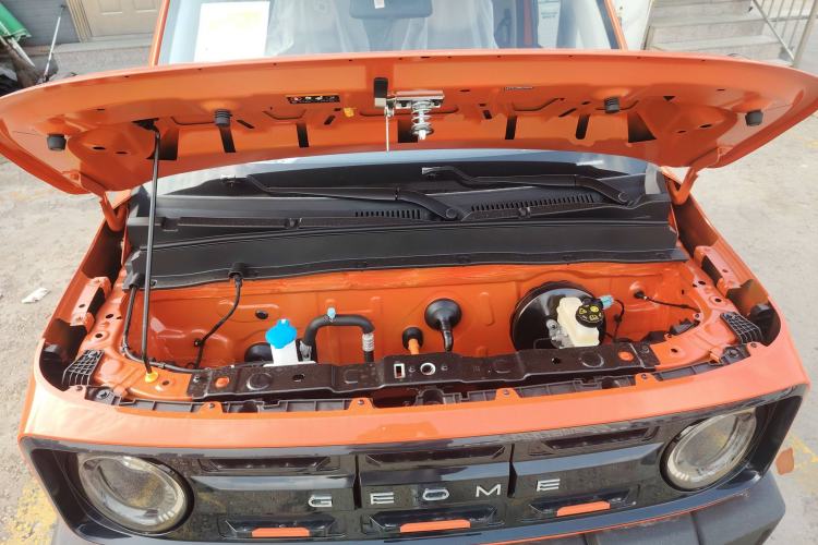 Used Geely Galaxy Panda 2025 210km Panda Rider Engine Bay