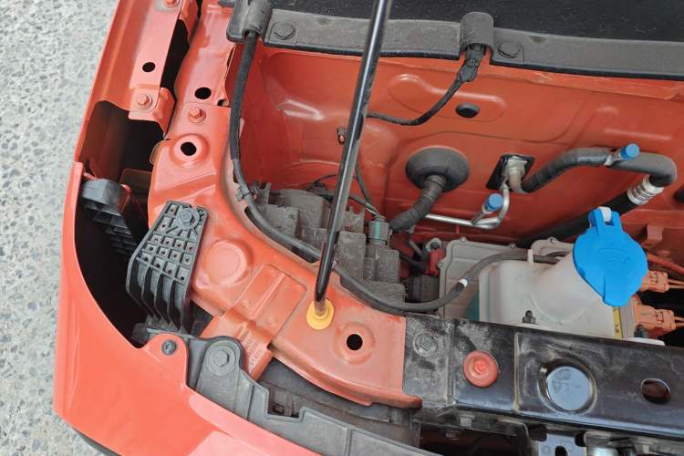 Used Geely Galaxy Panda 2025 210km Panda Rider Engine Bay Right