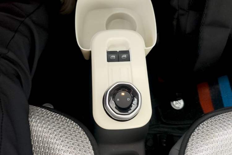 Used Geely Galaxy Panda 2025 210km Panda Rider Gear Lever