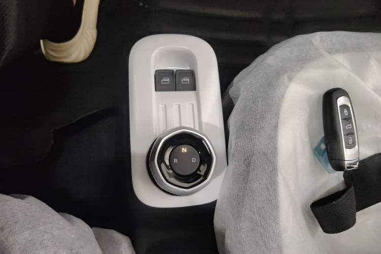 Used Geely Galaxy Panda 2025 210km Panda Rider Gear Lever