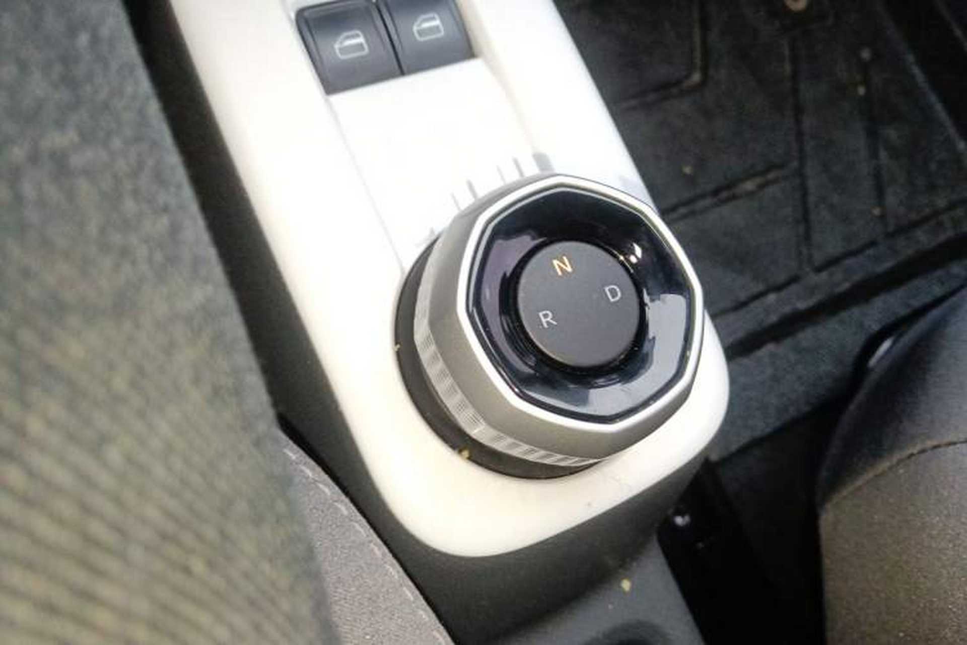 Used Geely Galaxy Panda 2025 210km Panda Rider Gear Lever