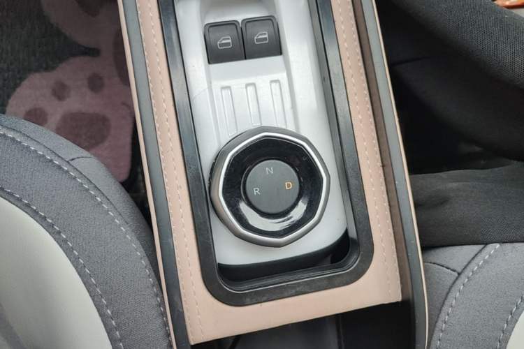 Used Geely Galaxy Panda 2025 210km Panda Rider Gear Lever