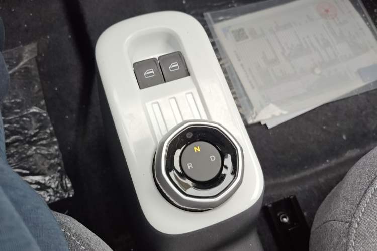 Used Geely Galaxy Panda 2025 210km Panda Rider Gear Lever