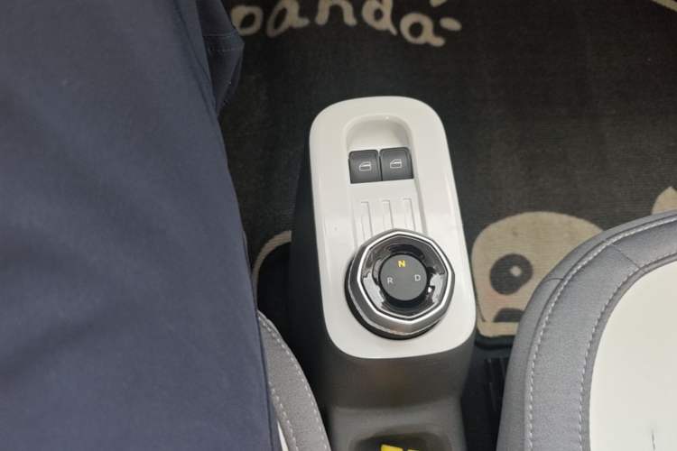 Used Geely Galaxy Panda 2025 210km Panda Rider Gear Lever